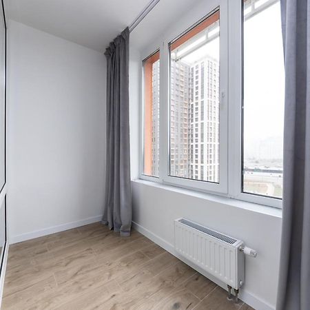 Luxury Apartment Near Metro Station Osokorky Kiev Buitenkant foto