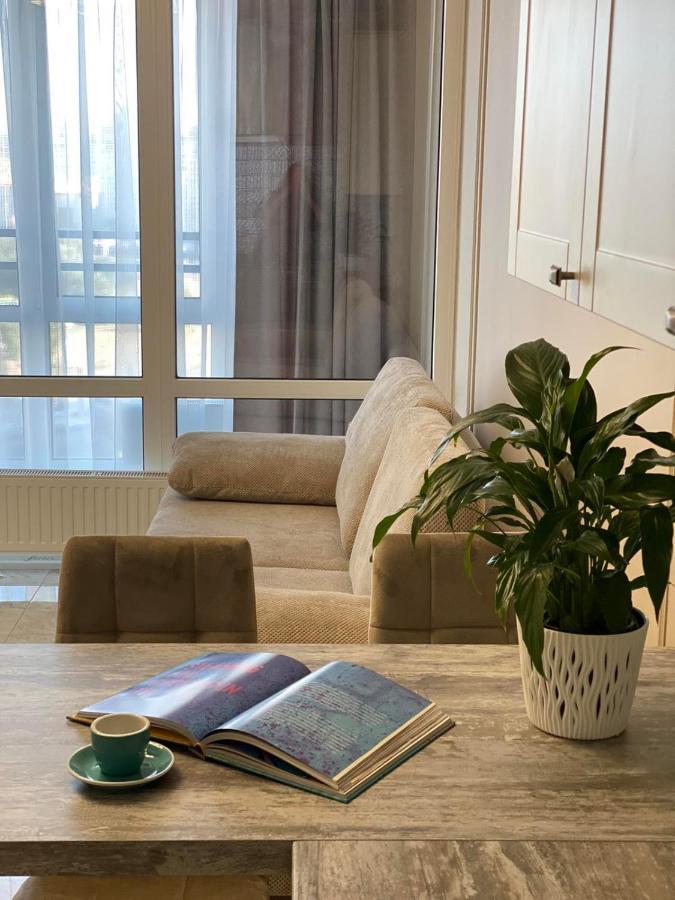 Luxury Apartment Near Metro Station Osokorky Kiev Buitenkant foto