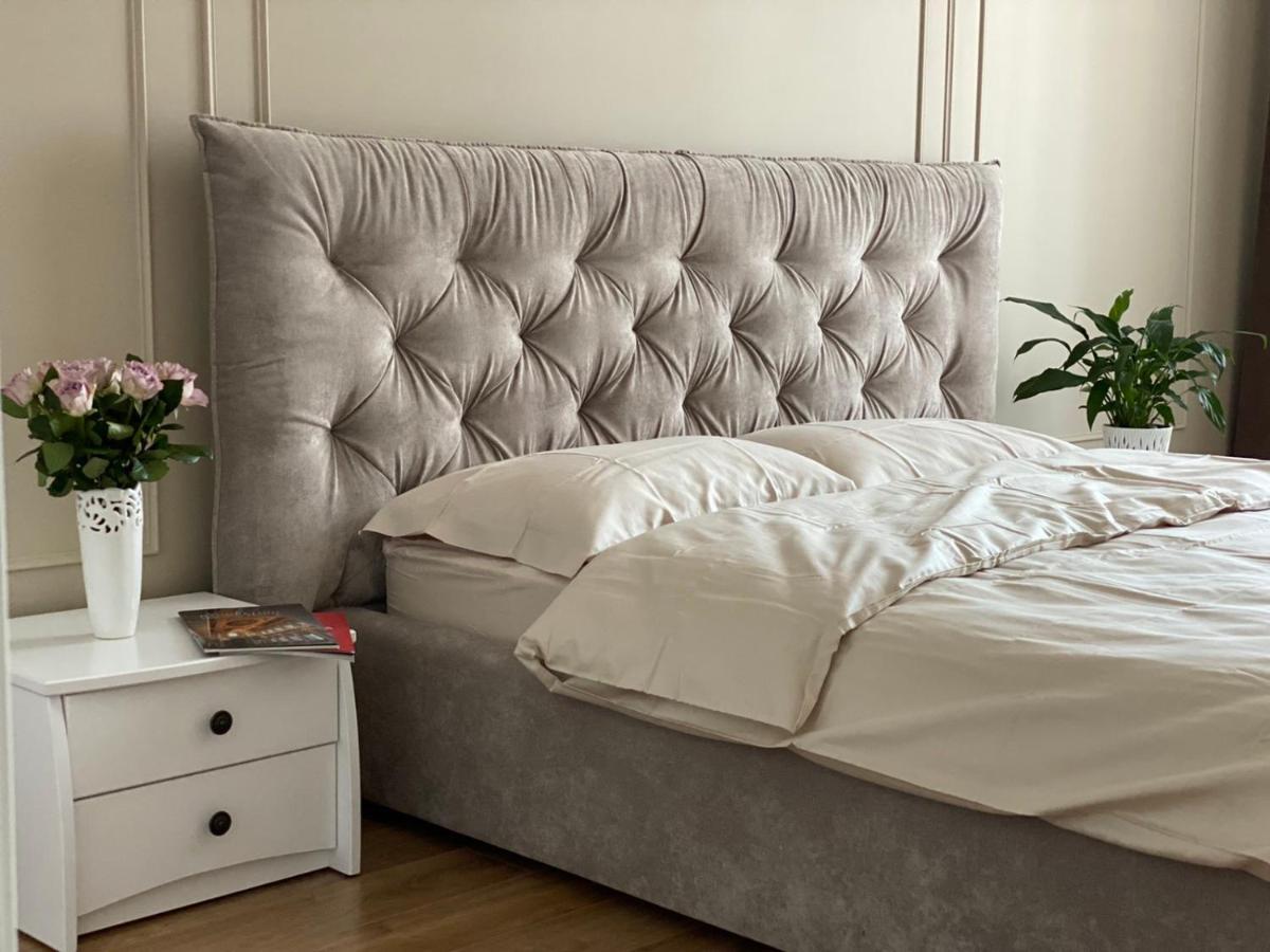 Luxury Apartment Near Metro Station Osokorky Kiev Buitenkant foto