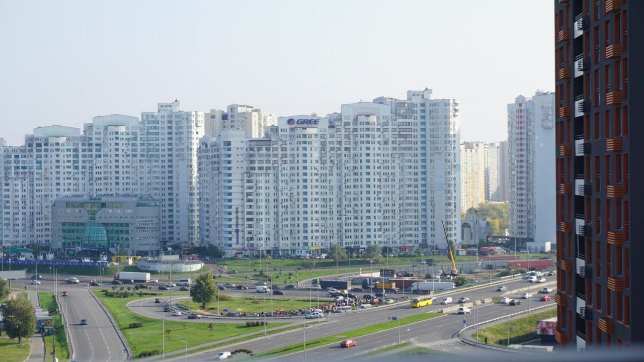 Luxury Apartment Near Metro Station Osokorky Kiev Buitenkant foto