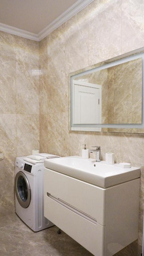 Luxury Apartment Near Metro Station Osokorky Kiev Buitenkant foto