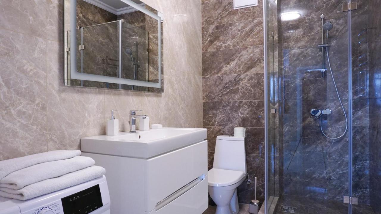 Luxury Apartment Near Metro Station Osokorky Kiev Buitenkant foto