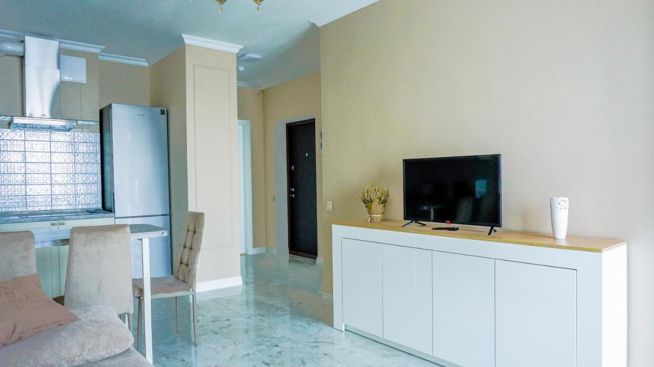Luxury Apartment Near Metro Station Osokorky Kiev Buitenkant foto