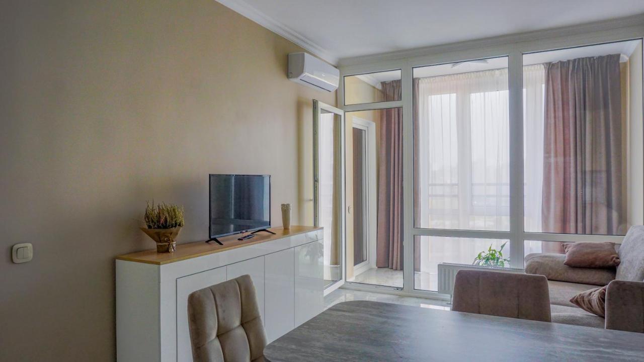 Luxury Apartment Near Metro Station Osokorky Kiev Buitenkant foto