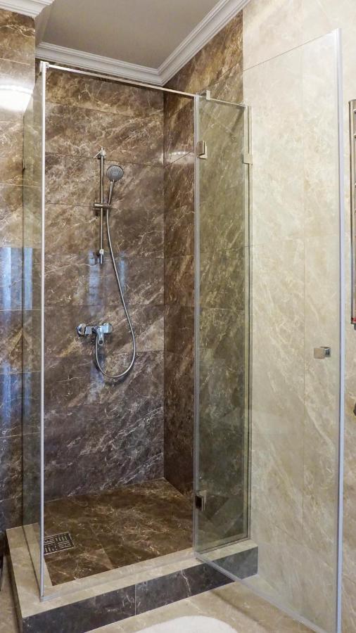 Luxury Apartment Near Metro Station Osokorky Kiev Buitenkant foto